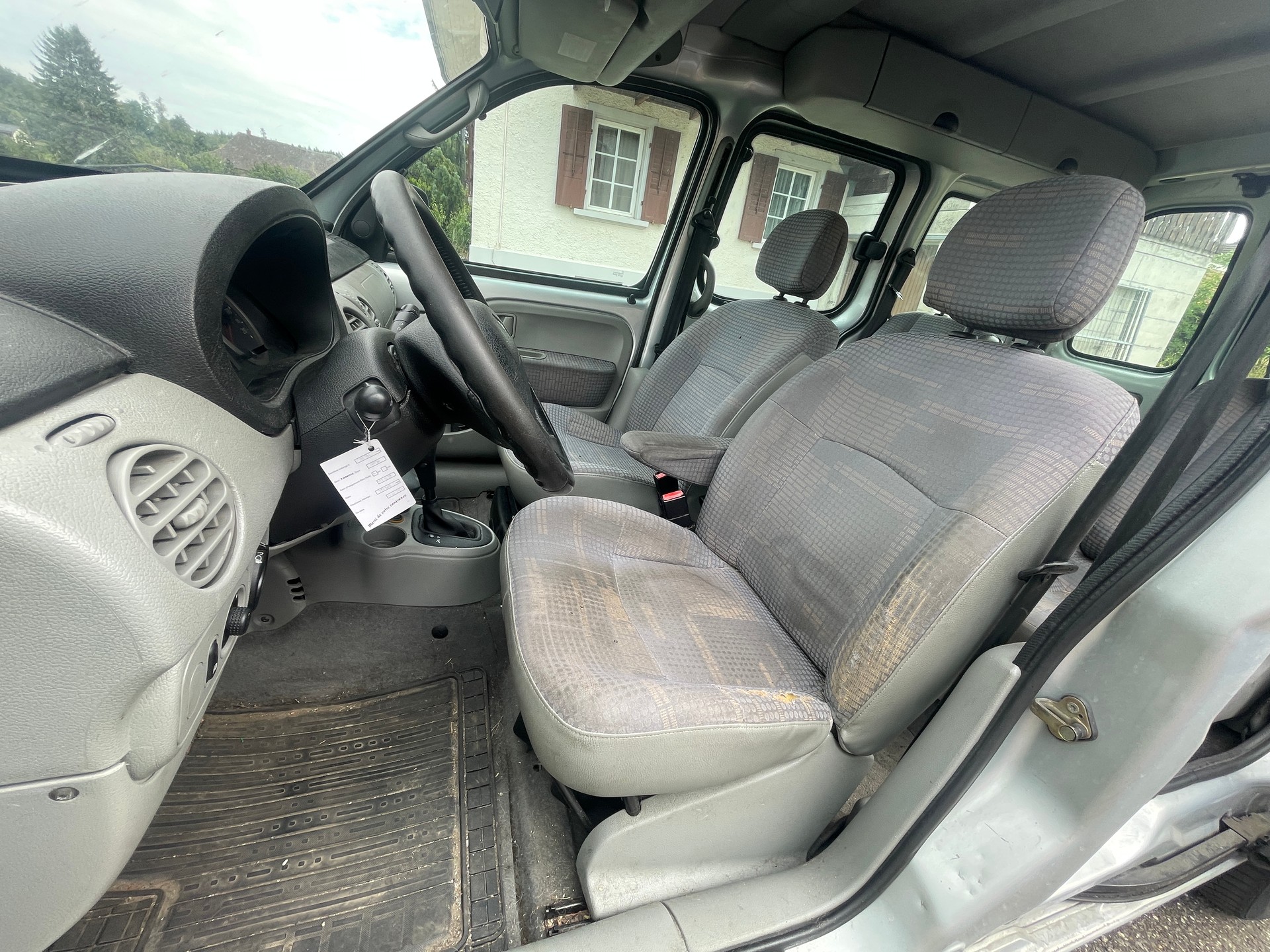 RENAULT Kangoo 1.6 16V Alizé Automatic-image-16