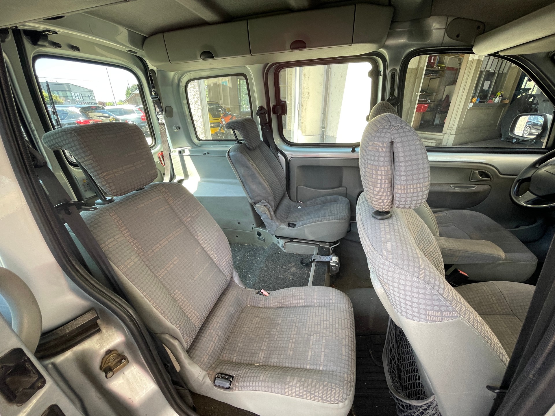 RENAULT Kangoo 1.6 16V Alizé Automatic-image-10