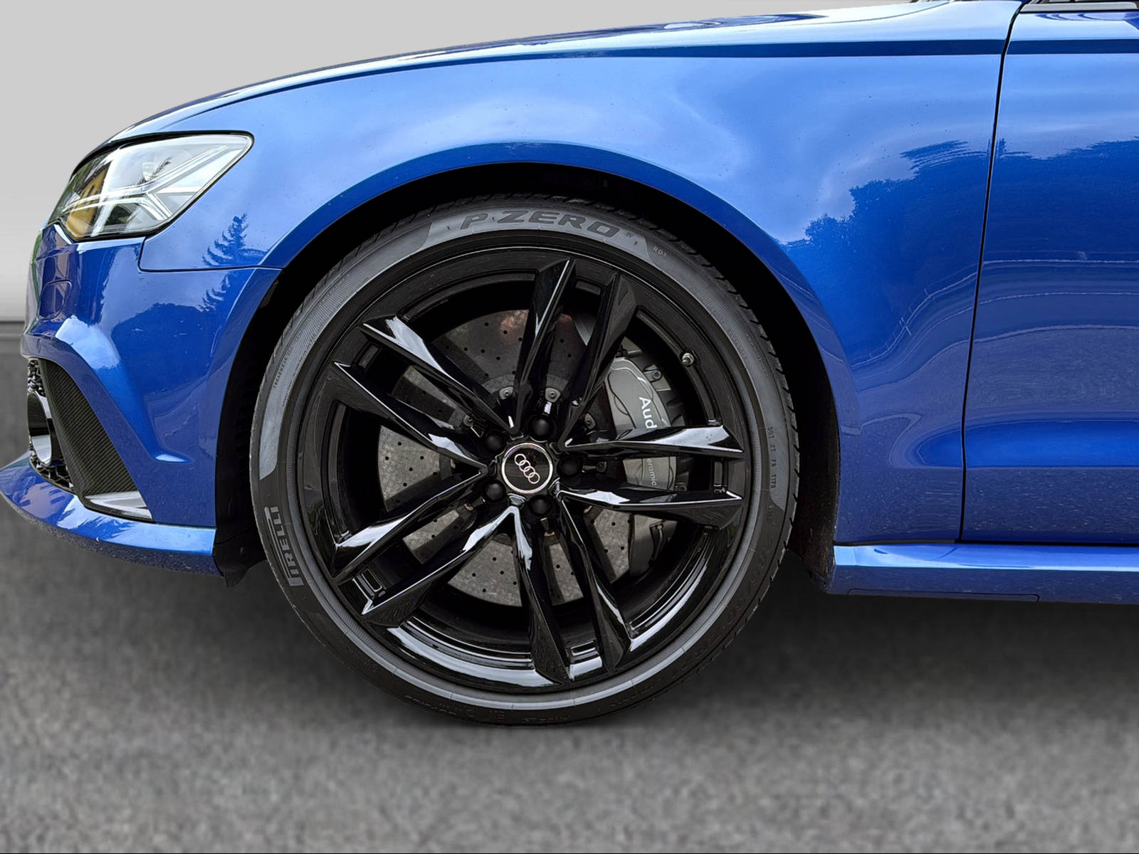 AUDI RS6 Avant 4.0 TFSI V8 performance quattro-image-4
