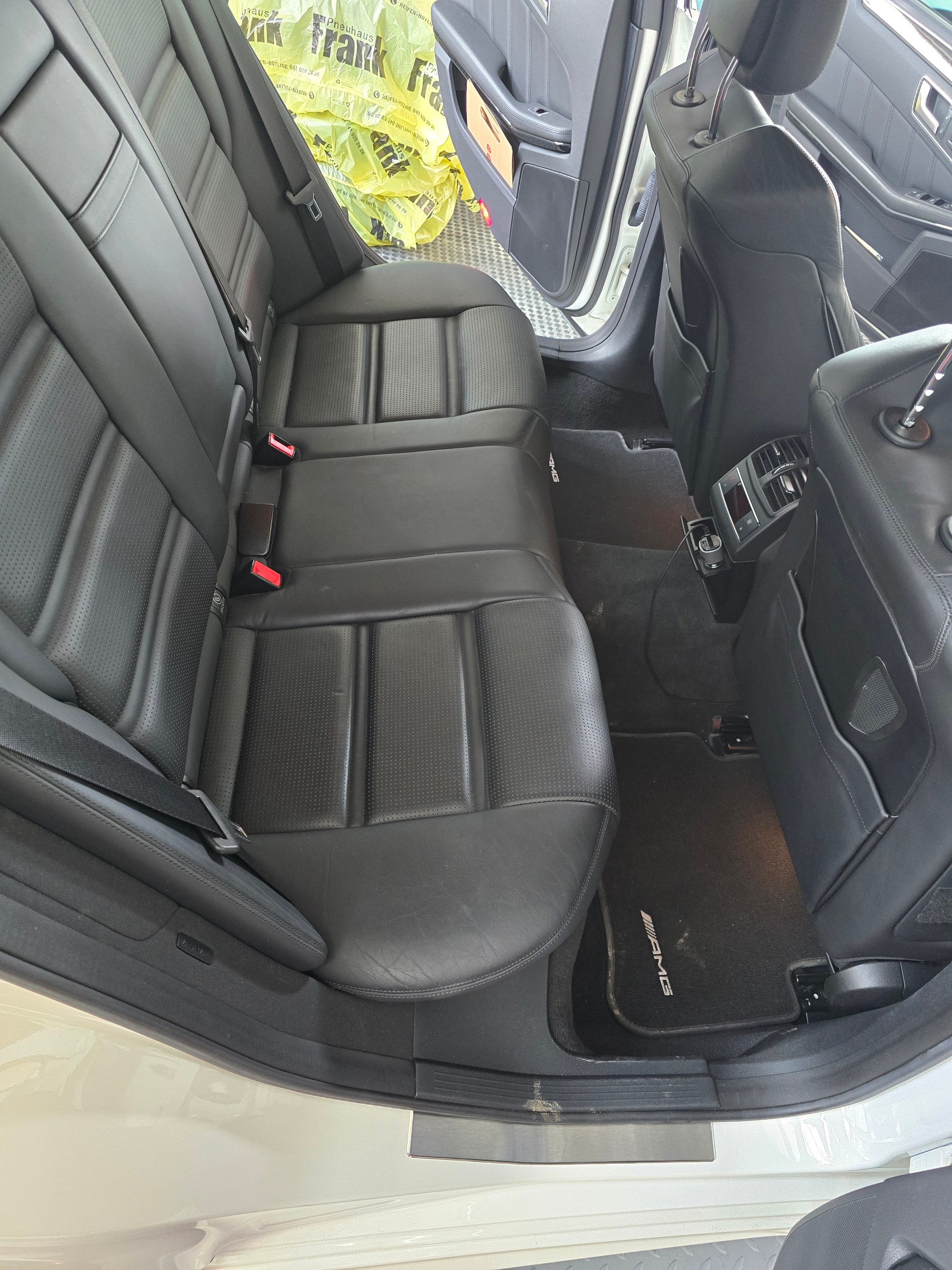 MERCEDES-BENZ E 63 CGI AMG 7G-Tronic-image-7