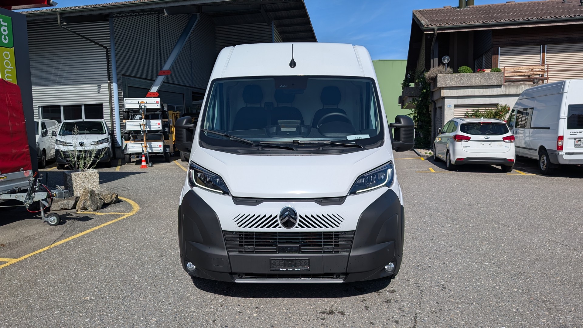 CITROEN Jumper 35 2.2 BlueHDi 140 L2H2 EAT8-showroom-element-1