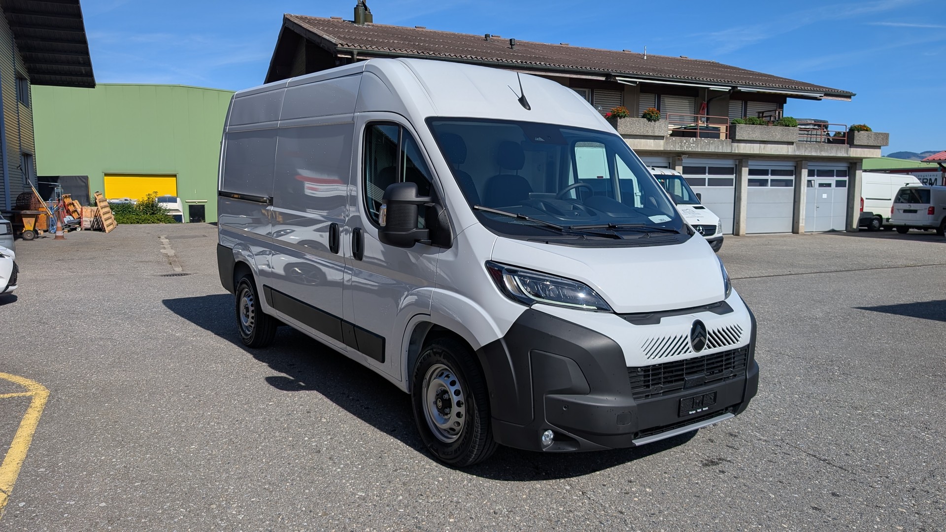CITROEN Jumper 35 2.2 BlueHDi 140 L2H2 EAT8-showroom-element-2