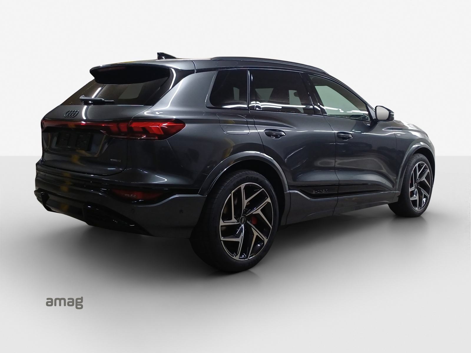 AUDI Q6 e-tron quattro-image-4