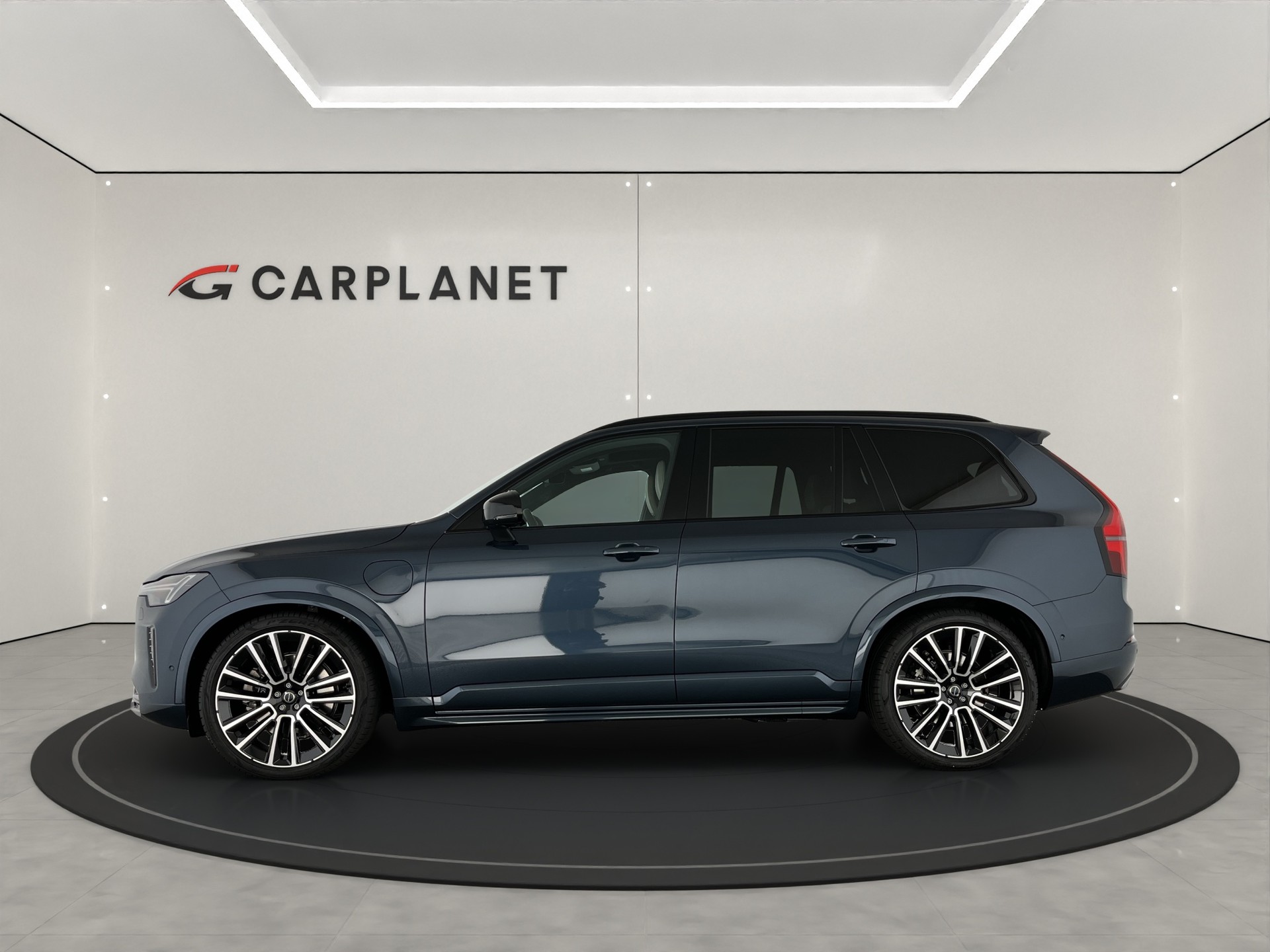VOLVO XC90 2.0 T8 TE Ultra Dark eAWD-image-4