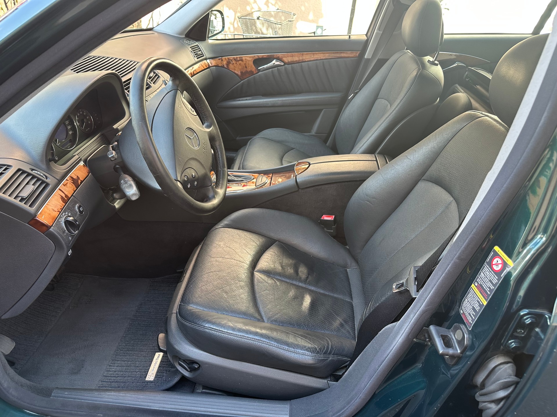MERCEDES-BENZ E 320 Elégance 4Matic Automatic-image-5