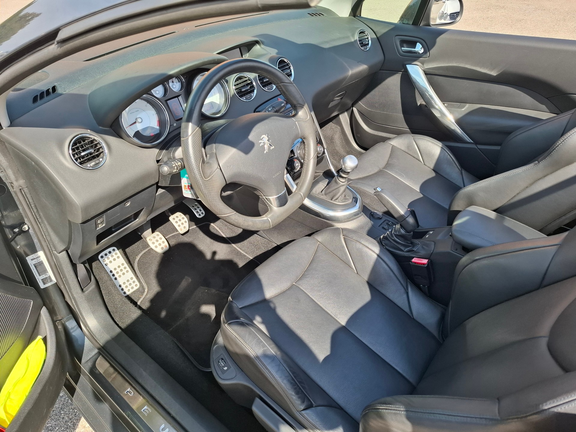 PEUGEOT 308 CC 1.6 16V Turbo Sport Pack-image-7