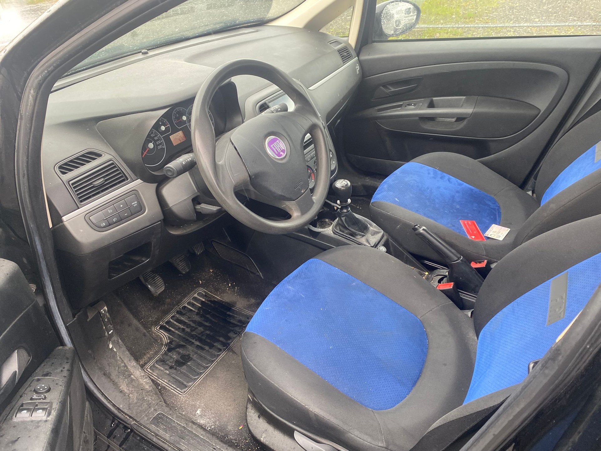 FIAT Punto 1.4 16V Turbo Dynamic-image-11