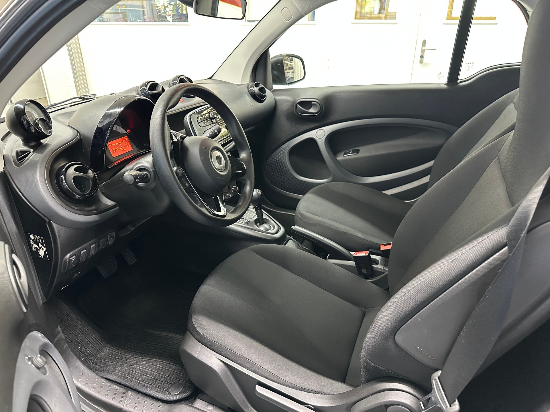 SMART fortwo EQ (incl. Batterie)-image-8