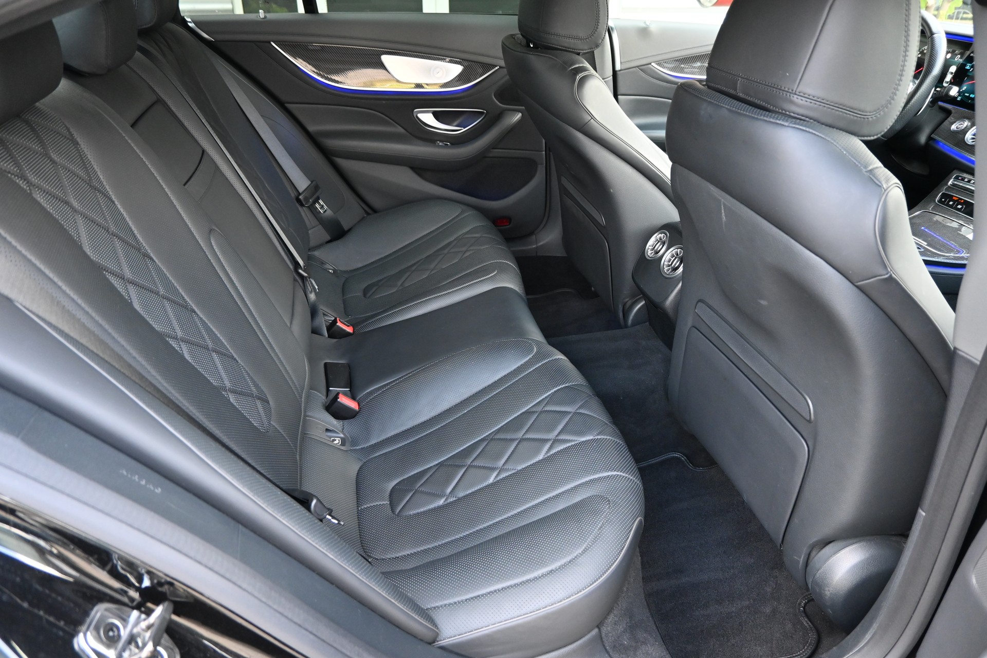 MERCEDES-BENZ CLS 53 AMG 4 Matic + (CH Auto) Voll-Ausstattung-image-12