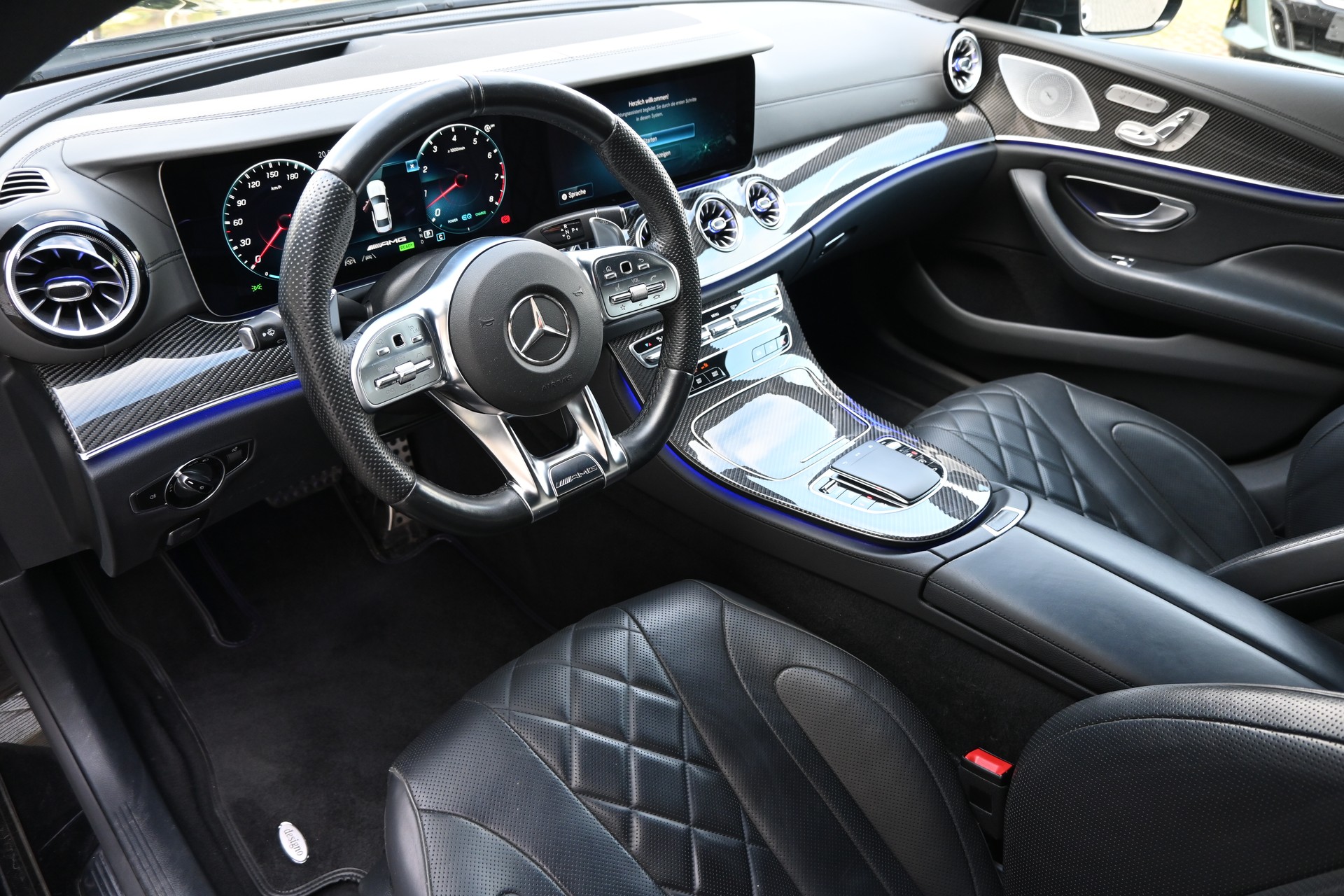 MERCEDES-BENZ CLS 53 AMG 4 Matic + (CH Auto) Voll-Ausstattung-image-8