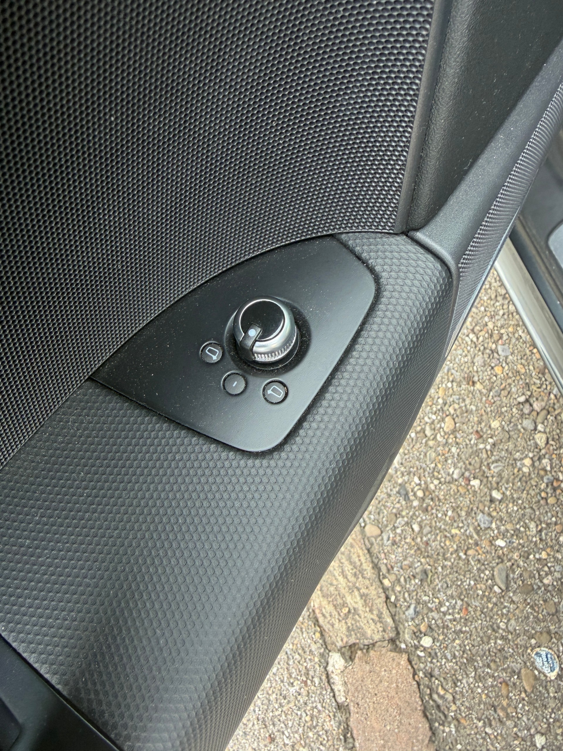 AUDI TT Roadster 2.0 TFSI quattro S-tronic-image-13