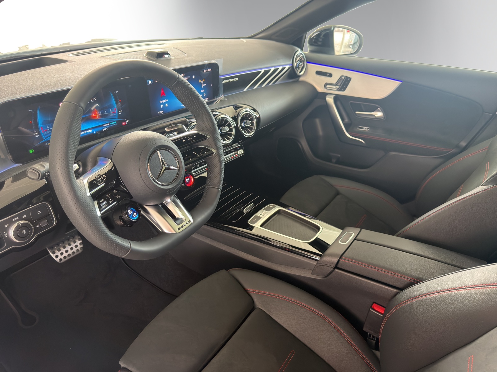 MERCEDES-BENZ A AMG 35 4Matic+ 8G-DCT-image-8