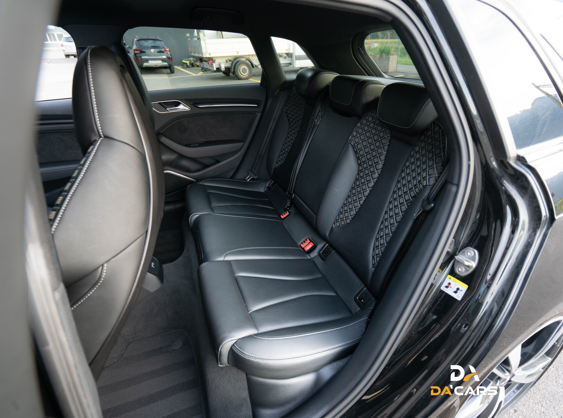 AUDI RS3 Sportback 2.5 TSI quattro S-tronic-image-7