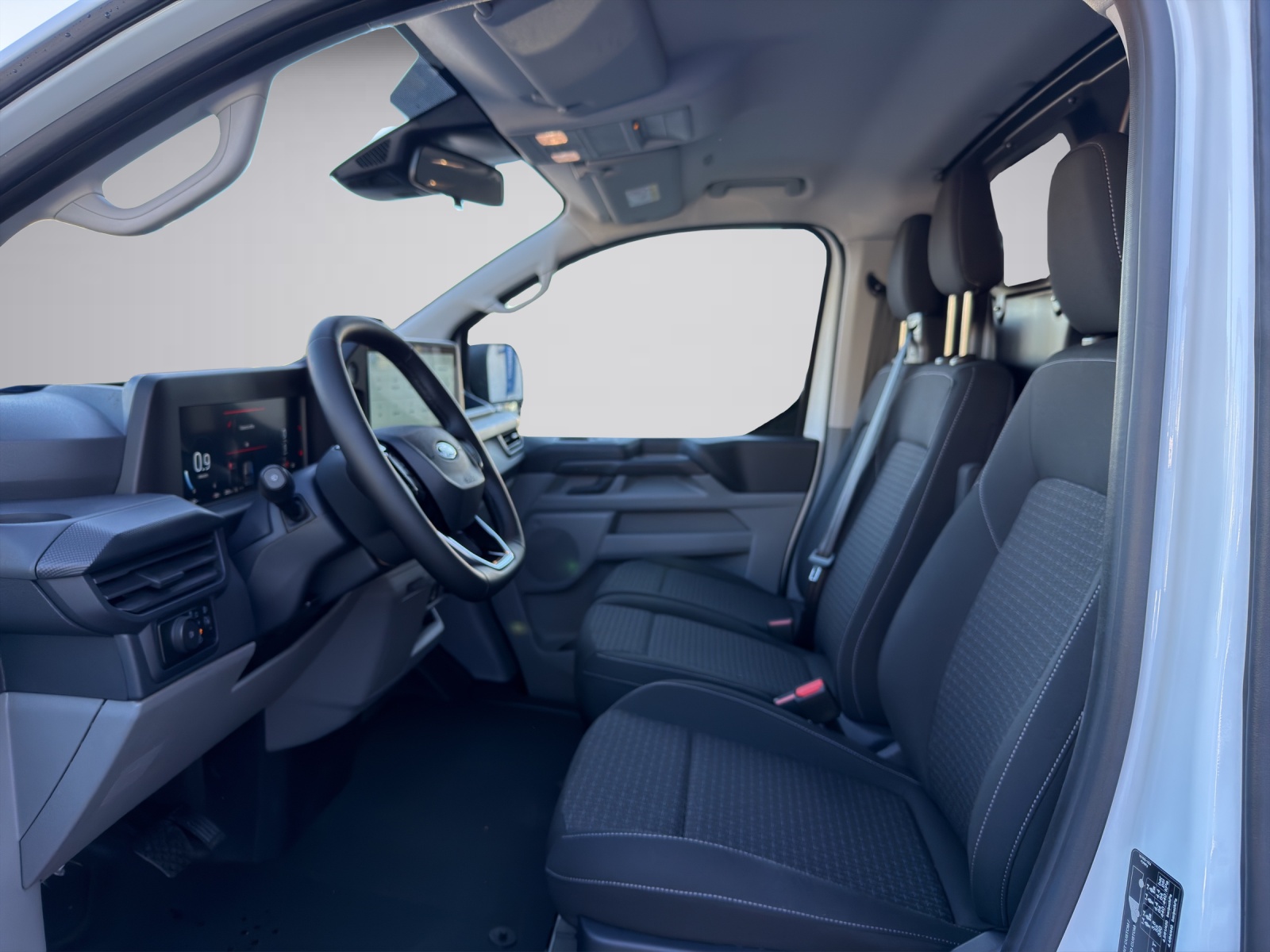 FORD Transit C Van 320 L1 2.0 EcoBlue 170 Trend 4x4-image-8