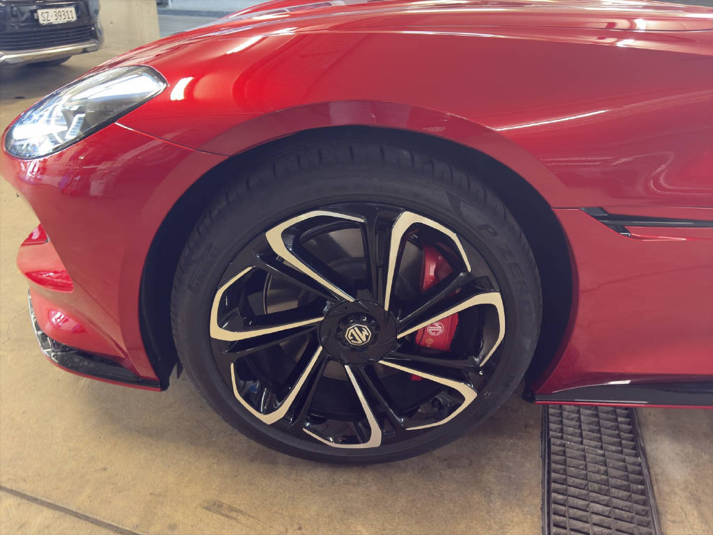 MG Cyberster 77kWh 4WD-image-9