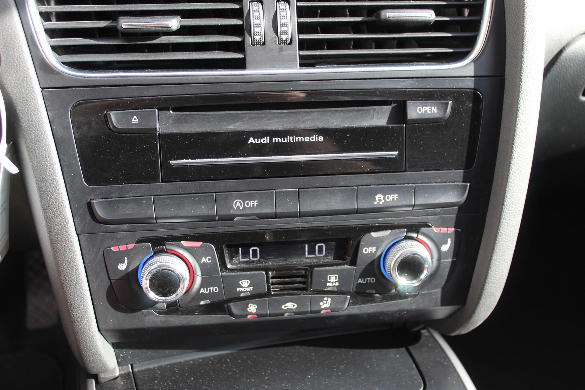 AUDI A4 Avant 2.0 TDI multitronic-image-15