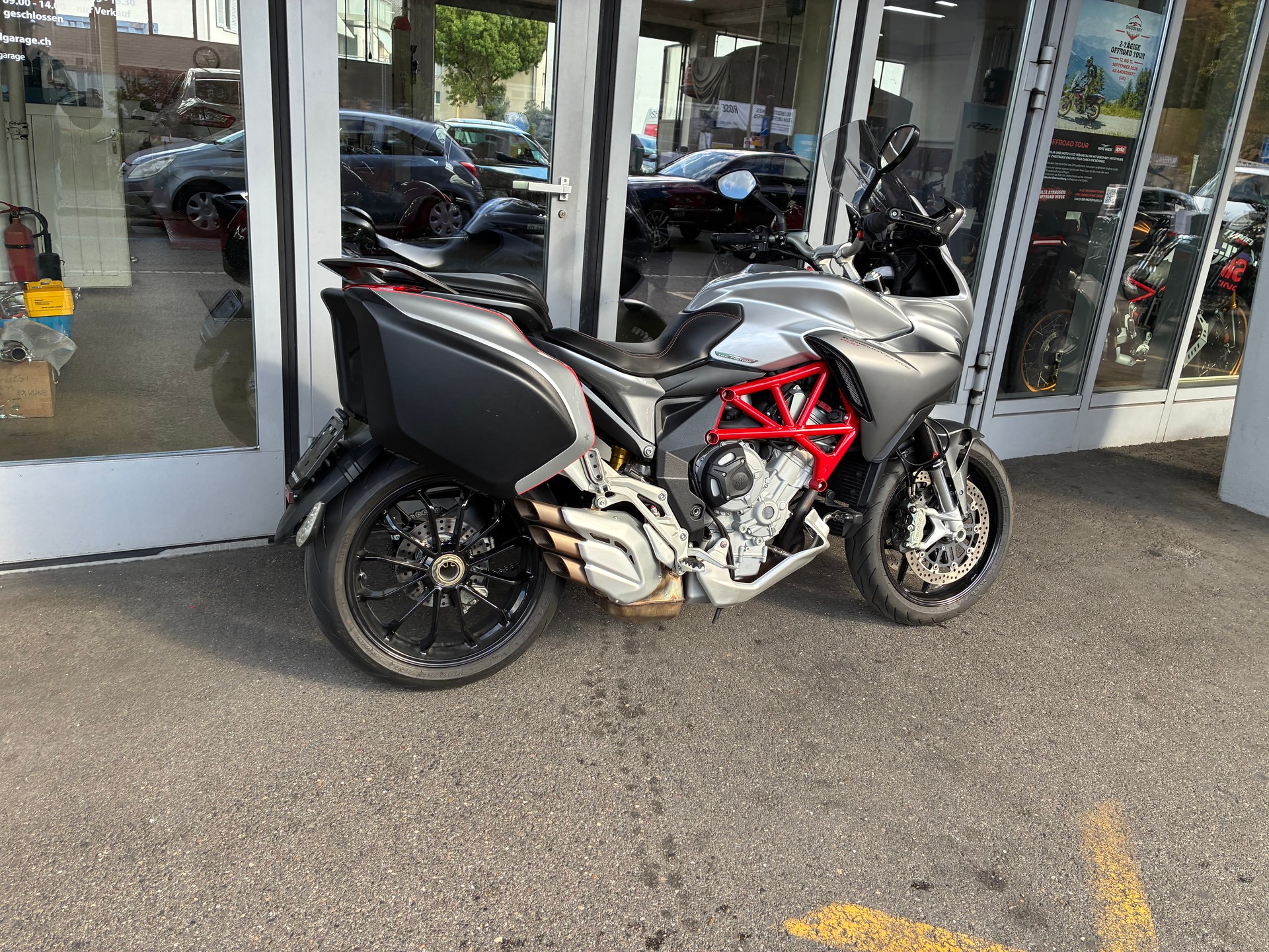 MV AGUSTA Turismo Veloce-showroom-element-1