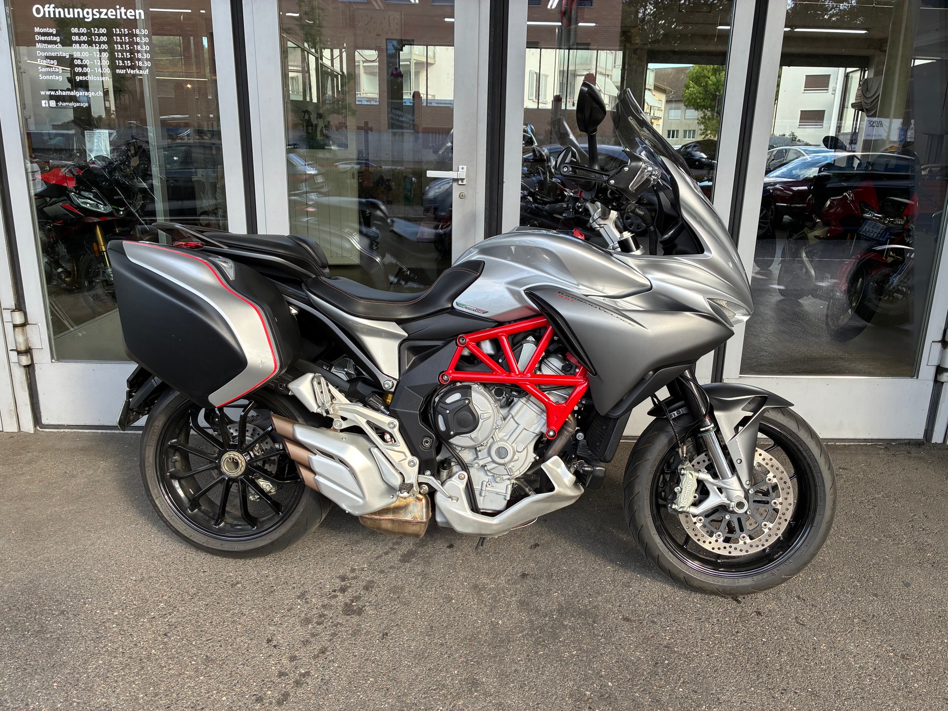 MV AGUSTA Turismo Veloce-showroom-element-2