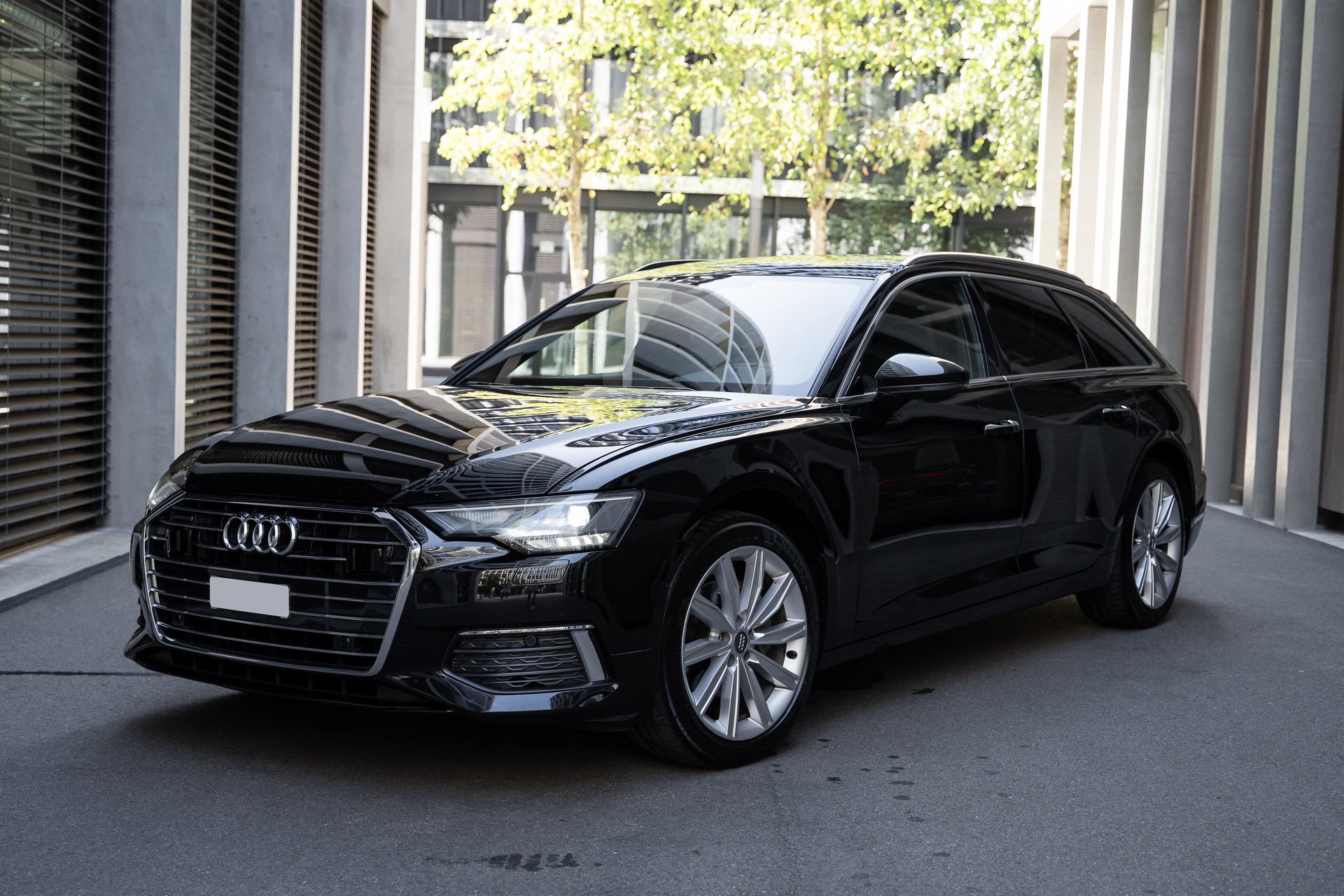 AUDI 2.0 40 TDI Sport Attraction quattro S-Tronic-image-0