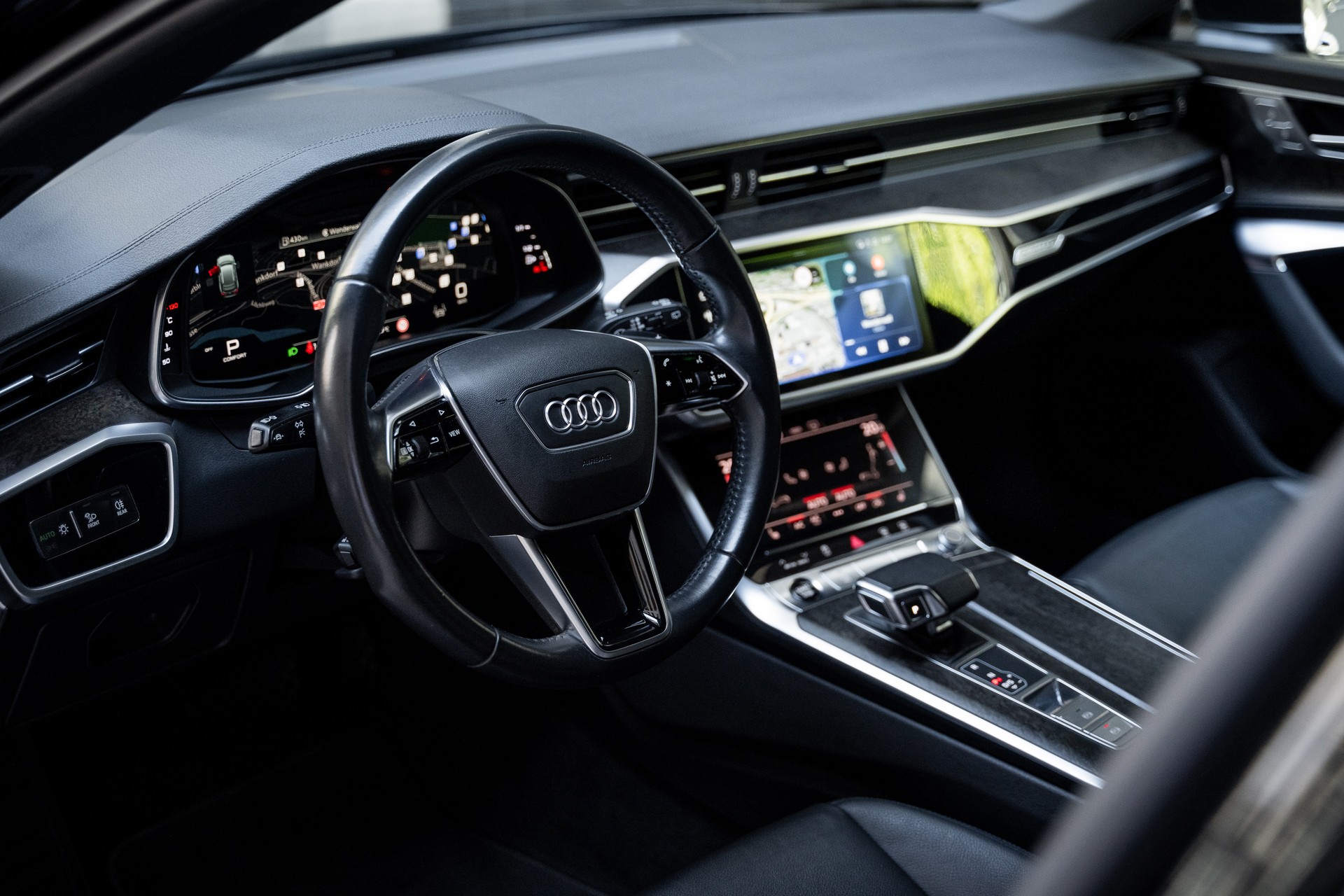 AUDI 2.0 40 TDI Sport Attraction quattro S-Tronic-image-8
