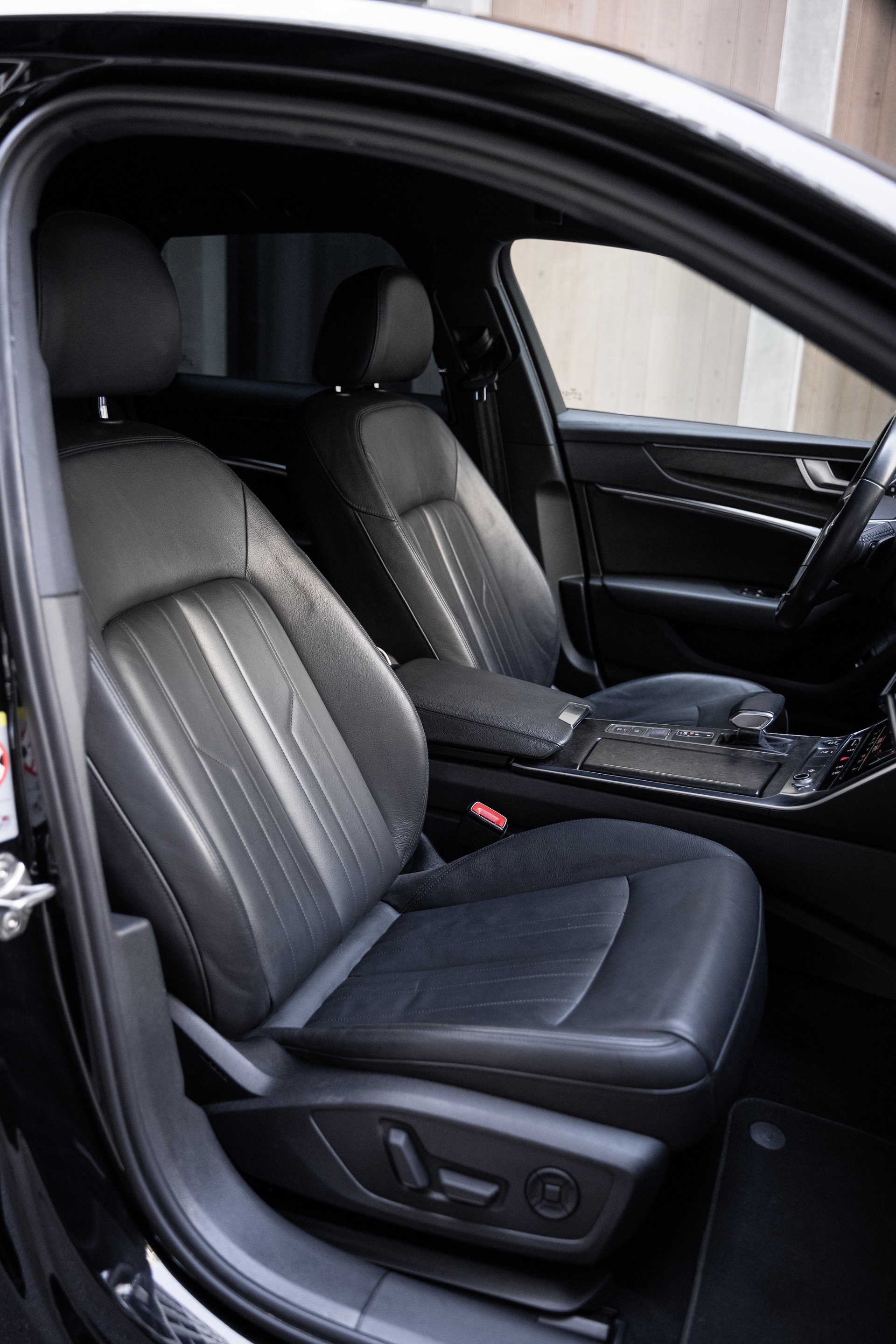 AUDI 2.0 40 TDI Sport Attraction quattro S-Tronic-image-13