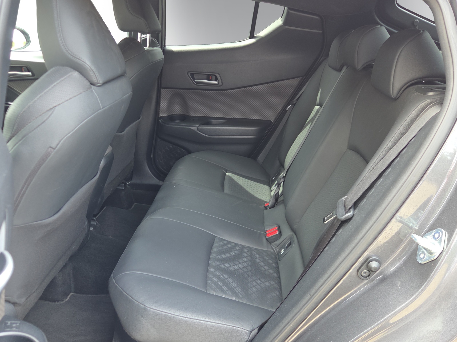 TOYOTA C-HR 1.8 HSD CVT Trend-image-9