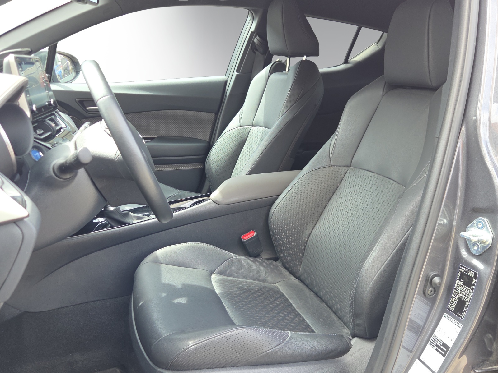 TOYOTA C-HR 1.8 HSD CVT Trend-image-7