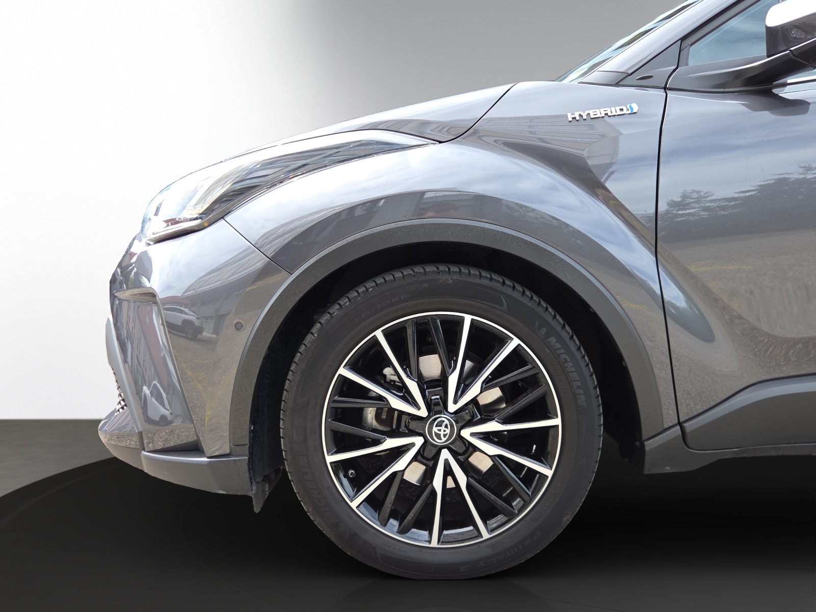 TOYOTA C-HR 1.8 HSD CVT Trend-image-3
