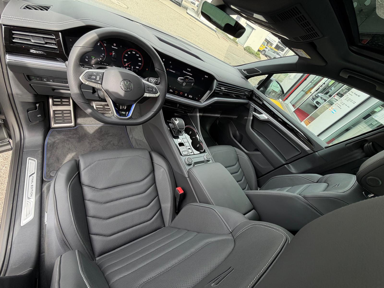 VW Touareg 3.0 TSI eHybrid R Final Edition Tiptronic-image-11