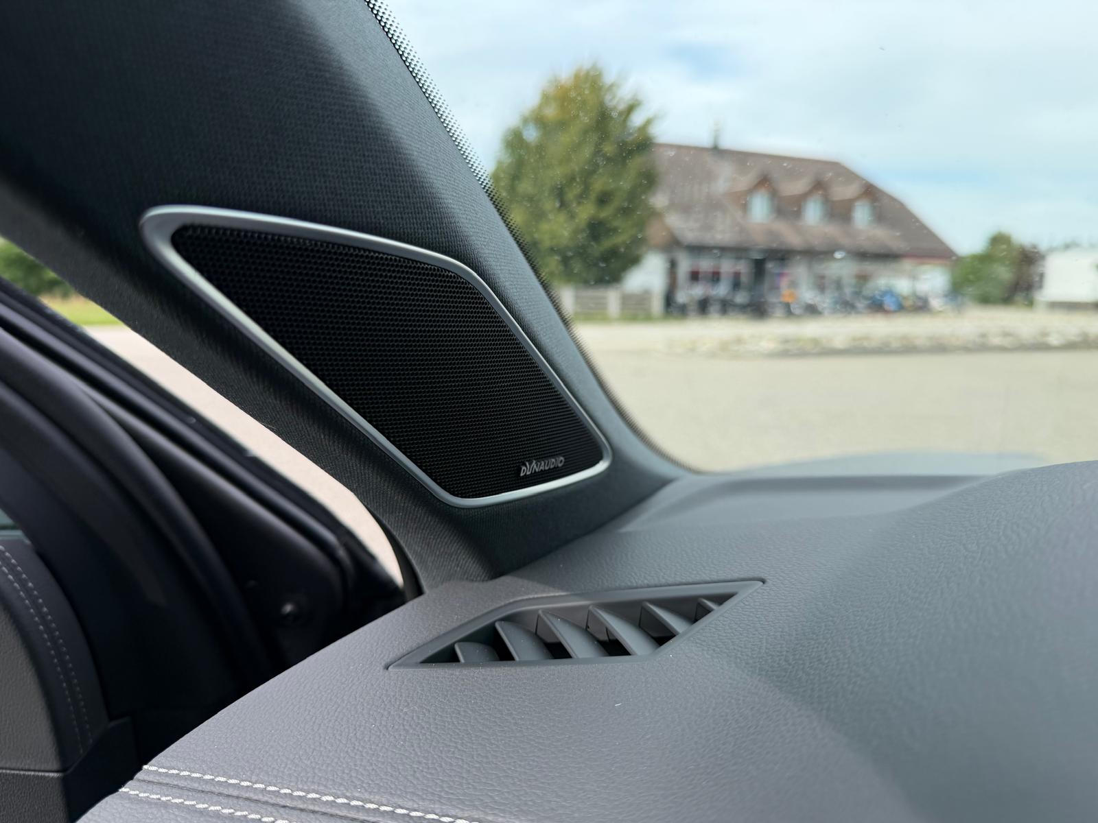 VW Touareg 3.0 TSI eHybrid R Final Edition Tiptronic-image-16