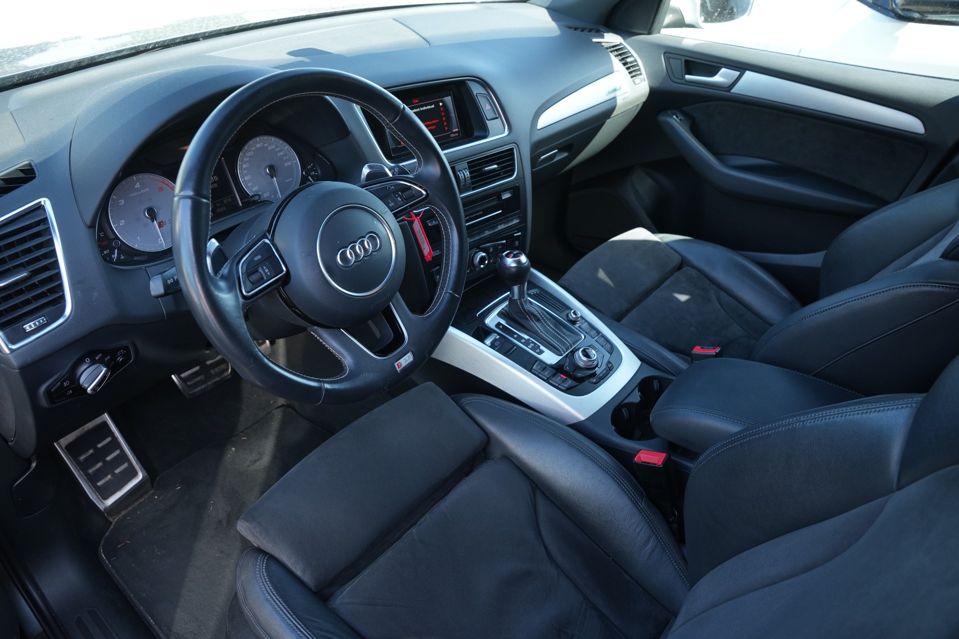 AUDI SQ5 3.0 TDI quattro tiptronic *CH-Fahrzeug* *ab MFK*-image-10