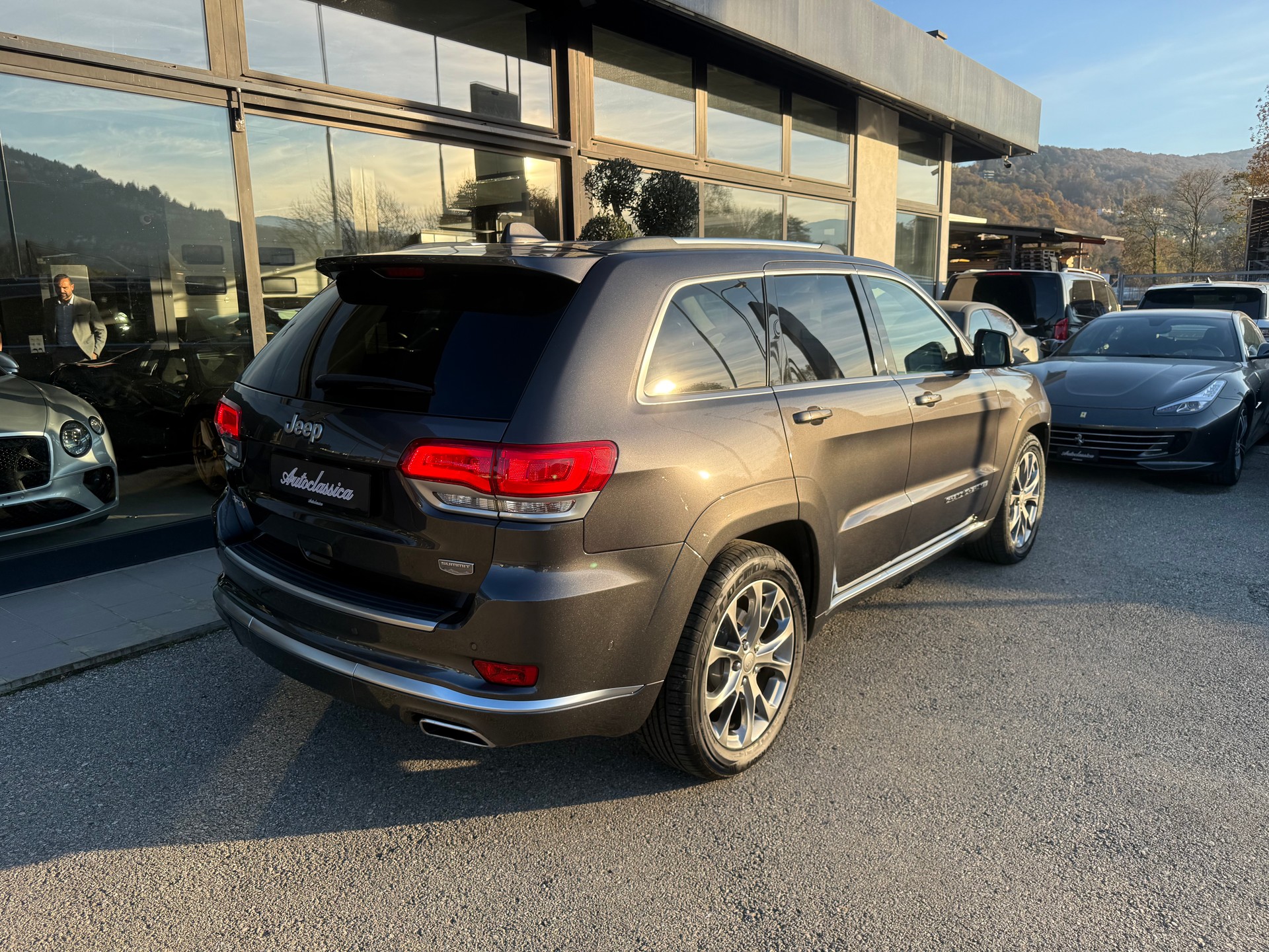 JEEP Grand Cherokee 3.0 CRD Summit Automatic-image-7