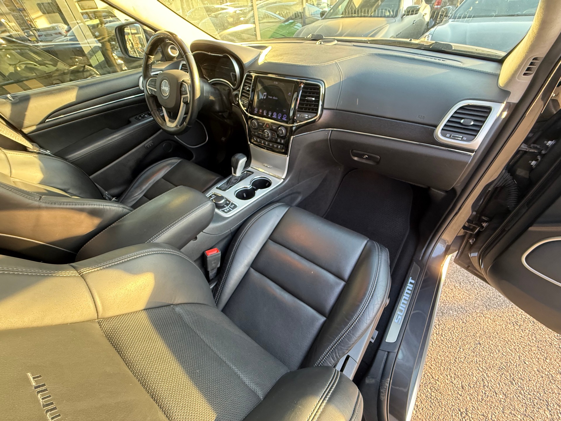 JEEP Grand Cherokee 3.0 CRD Summit Automatic-image-11