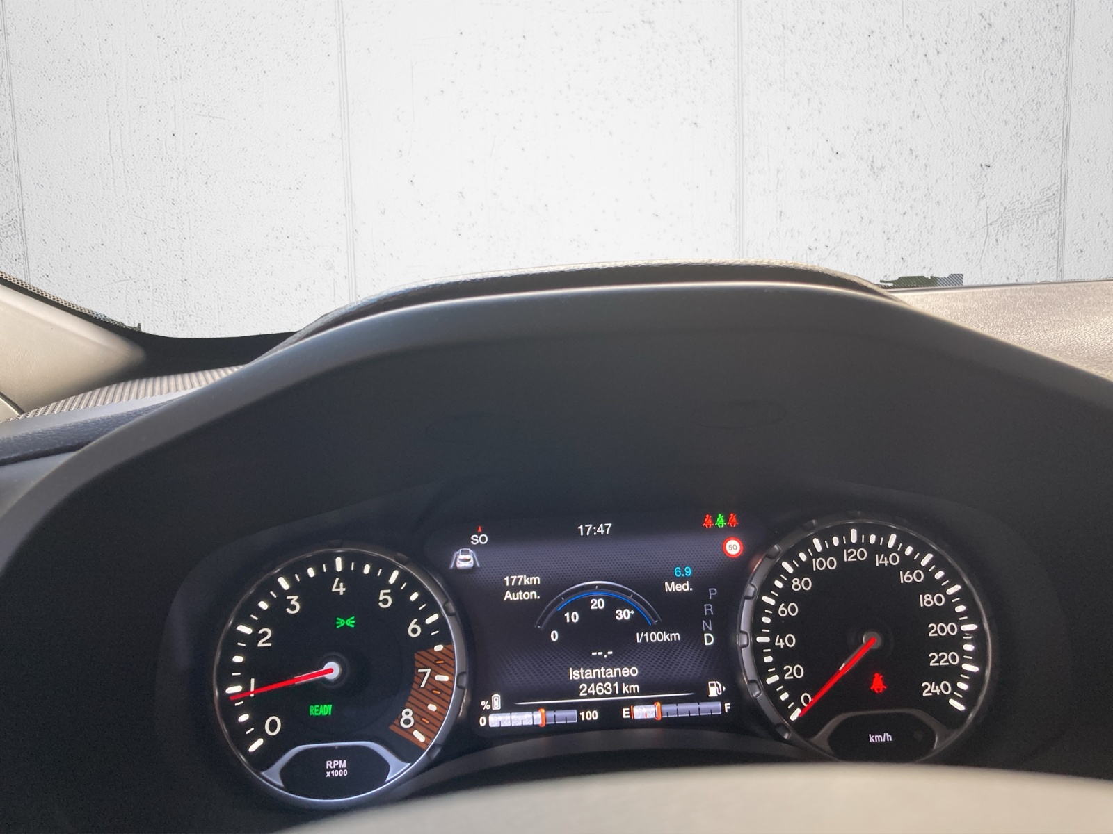 JEEP Renegade 1.5 MHEV S Plus-image-9