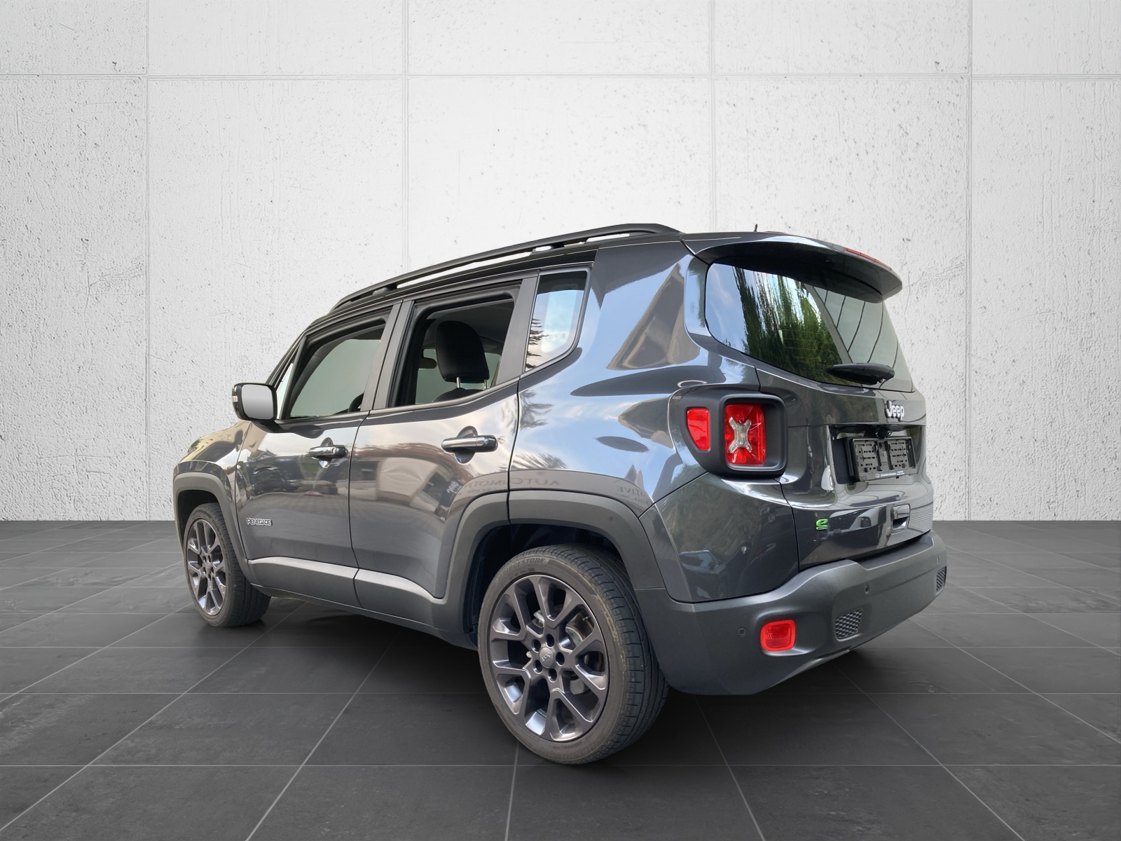 JEEP Renegade 1.5 MHEV S Plus-image-2