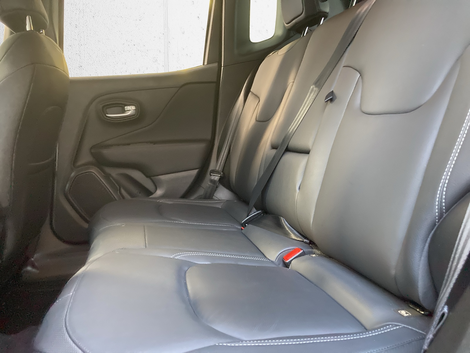 JEEP Renegade 1.5 MHEV S Plus-image-10
