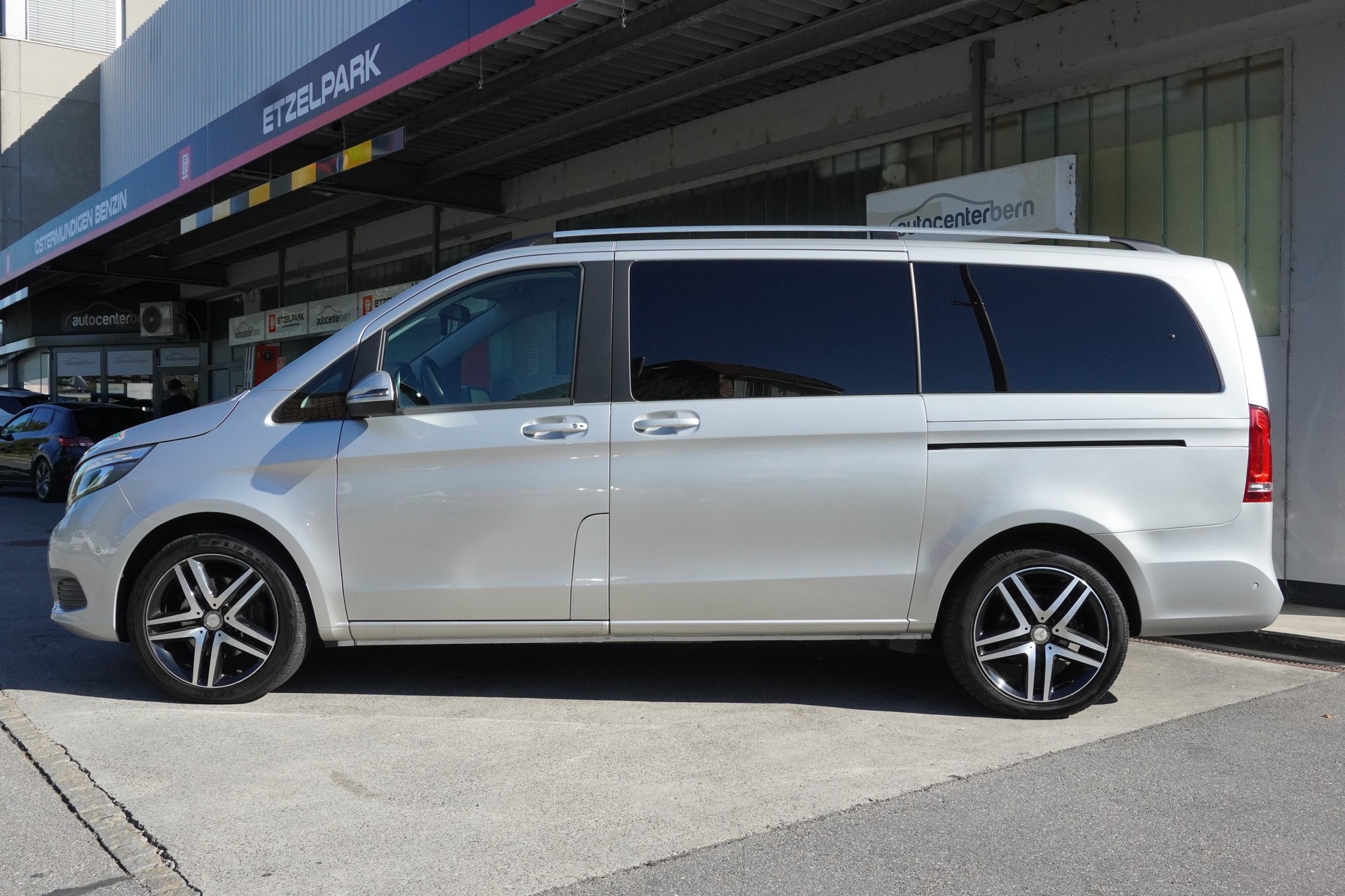MERCEDES-BENZ V 250 d lang 4Matic 7G-Tronic-image-6