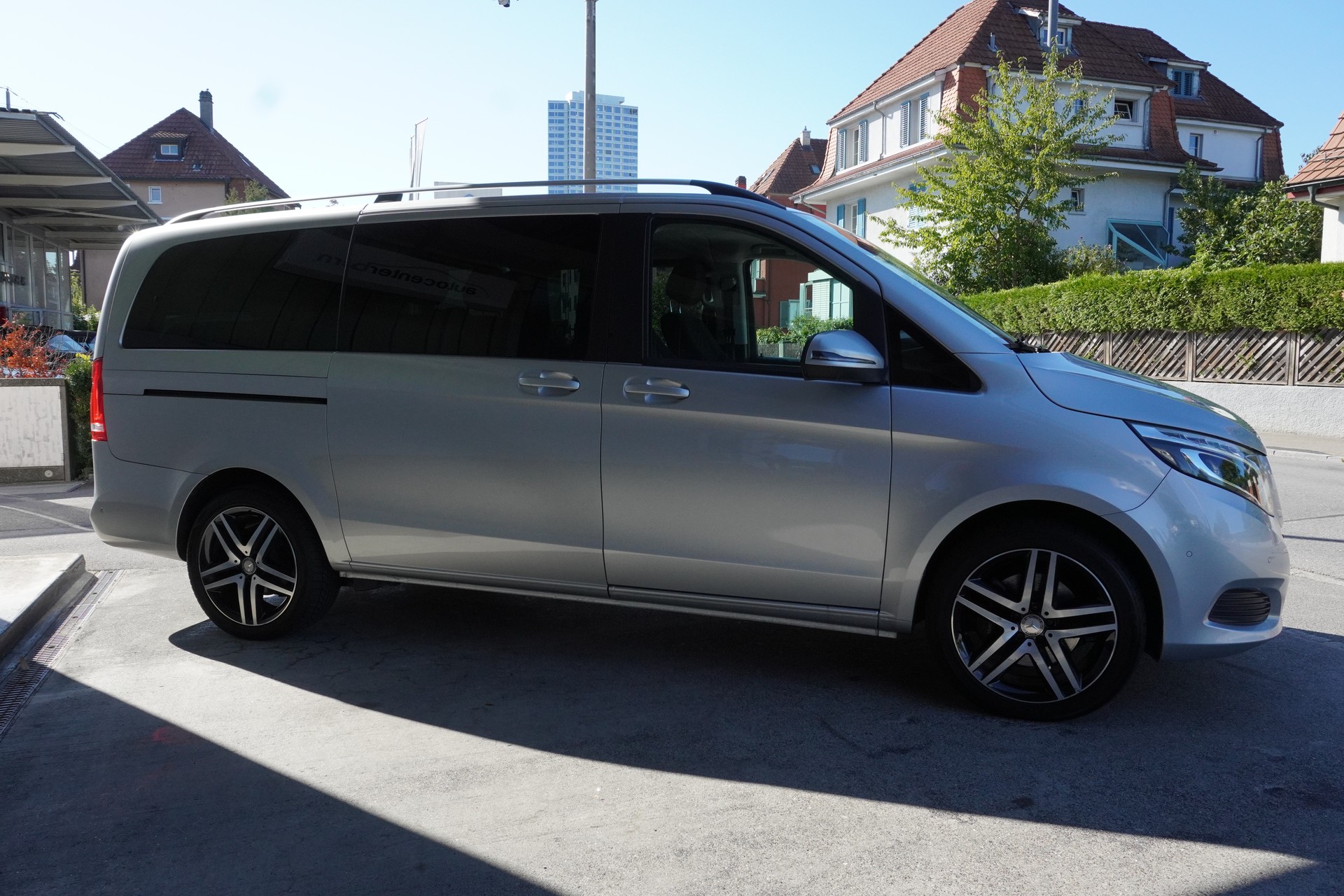 MERCEDES-BENZ V 250 d lang 4Matic 7G-Tronic-image-3