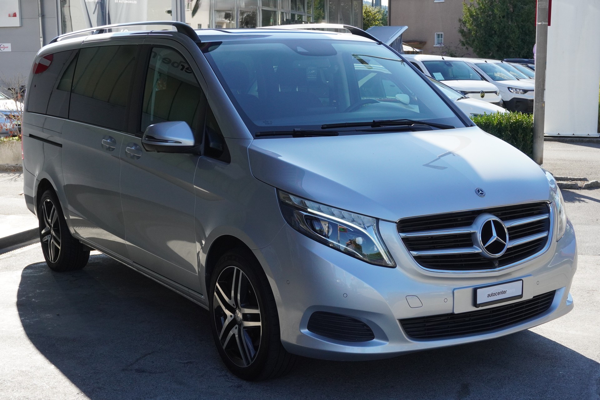 MERCEDES-BENZ V 250 d lang 4Matic 7G-Tronic-image-2