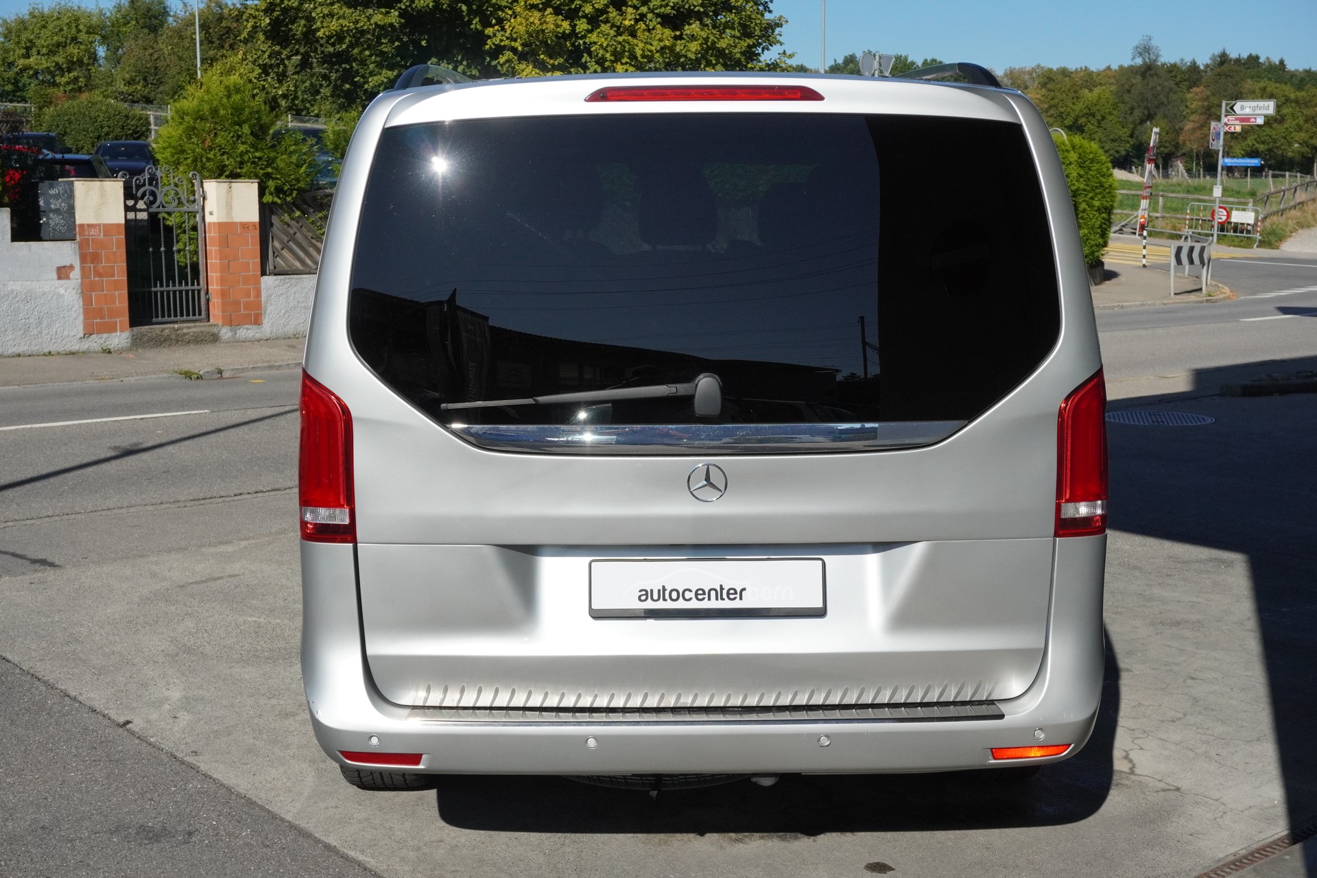 MERCEDES-BENZ V 250 d lang 4Matic 7G-Tronic-image-4