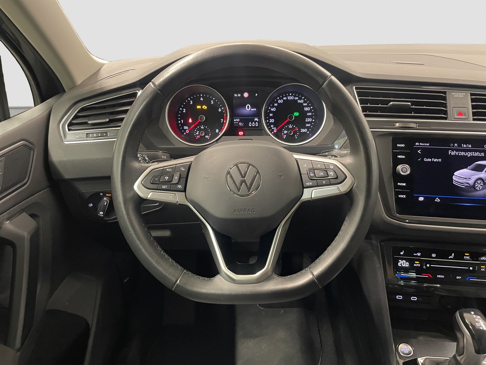 VW Tiguan 2.0TSI Life 4Motion DSG-image-9