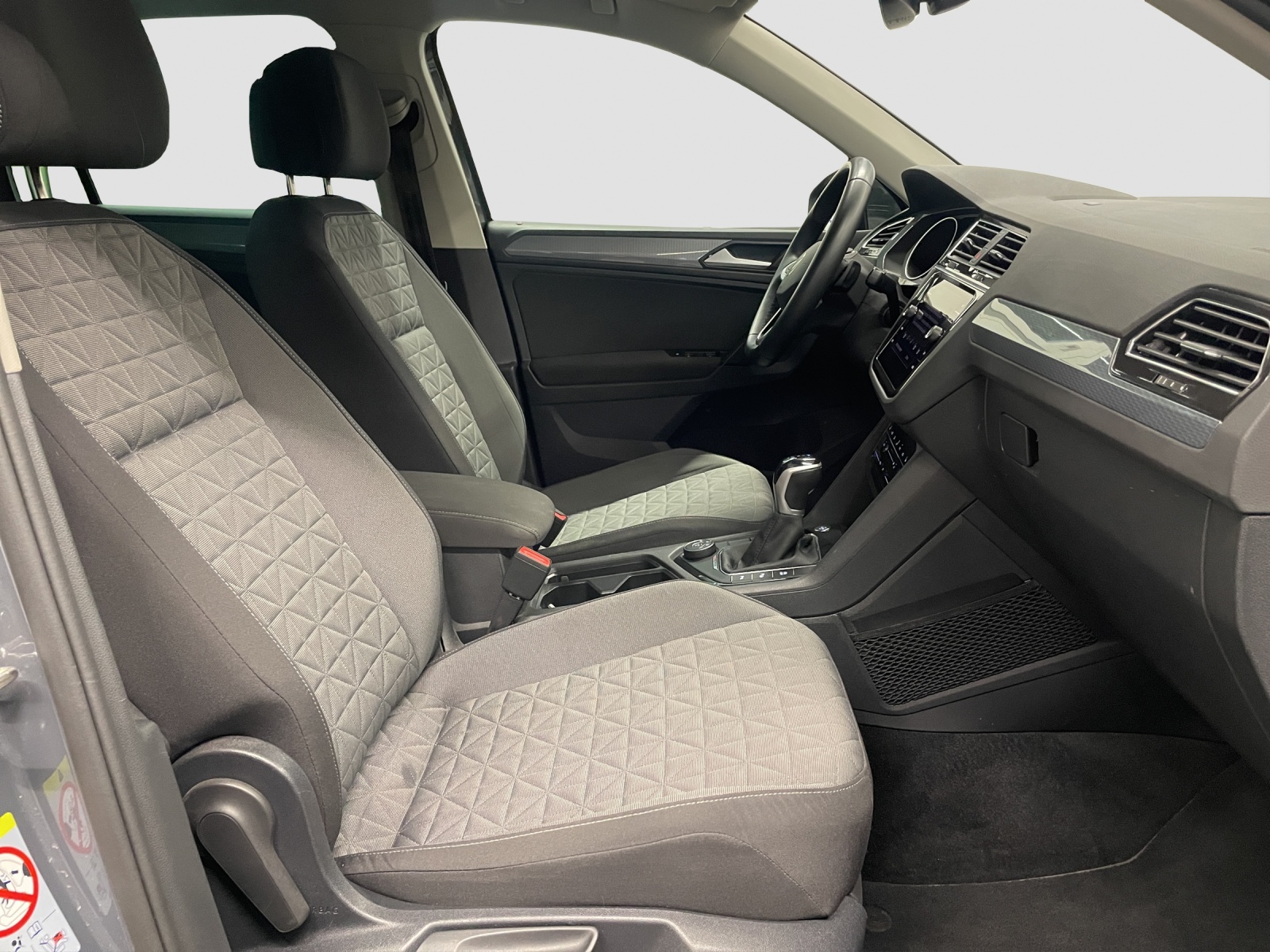 VW Tiguan 2.0TSI Life 4Motion DSG-image-13