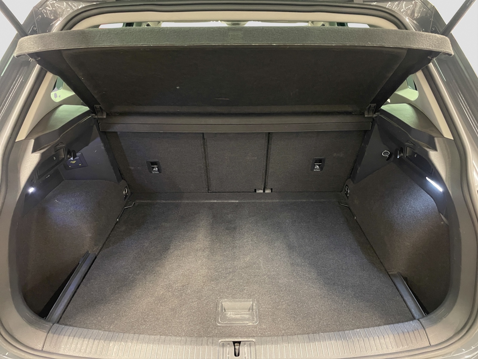 VW Tiguan 2.0TSI Life 4Motion DSG-image-14