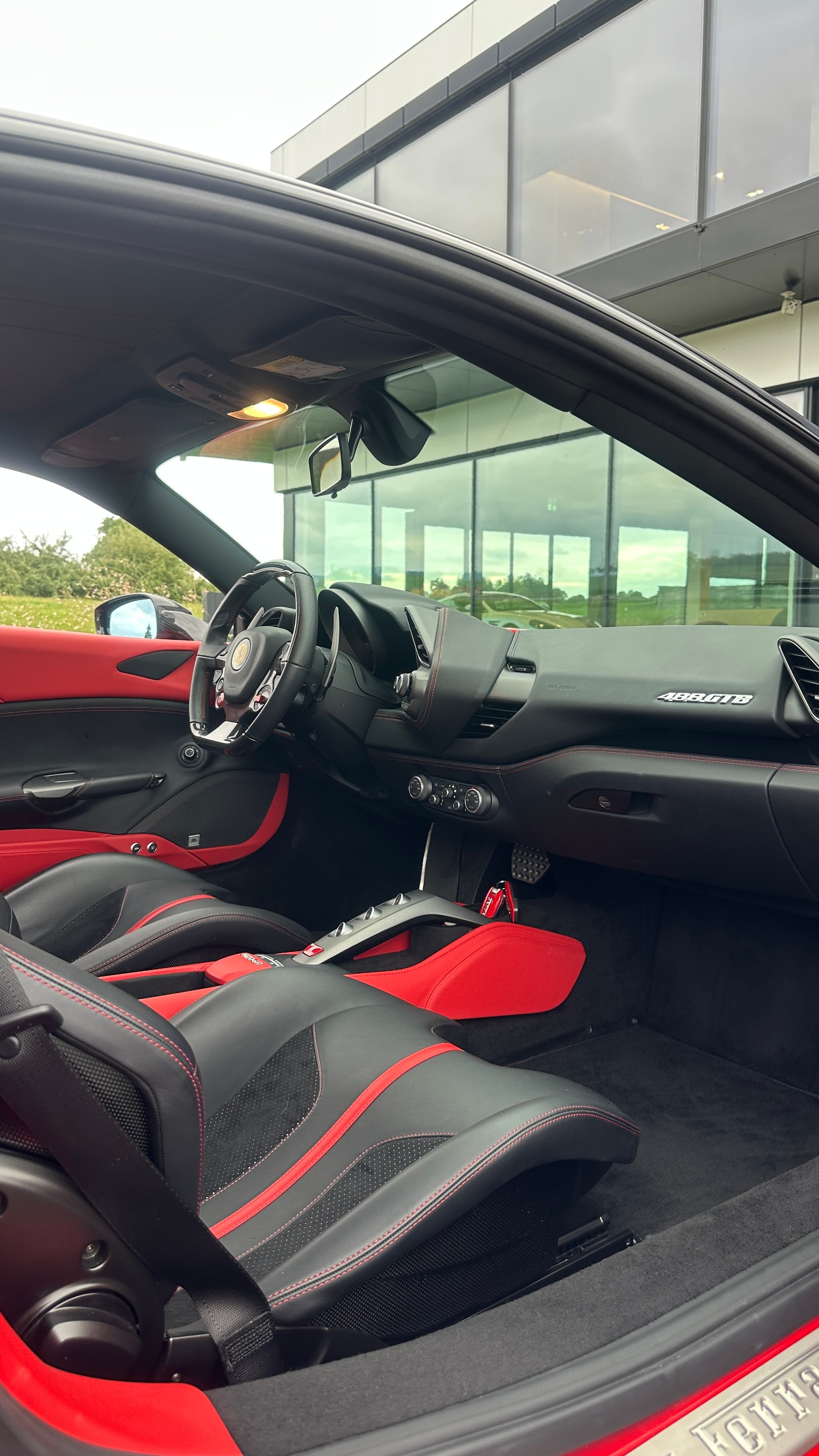 FERRARI 488 GTB 3.9 V8-image-12