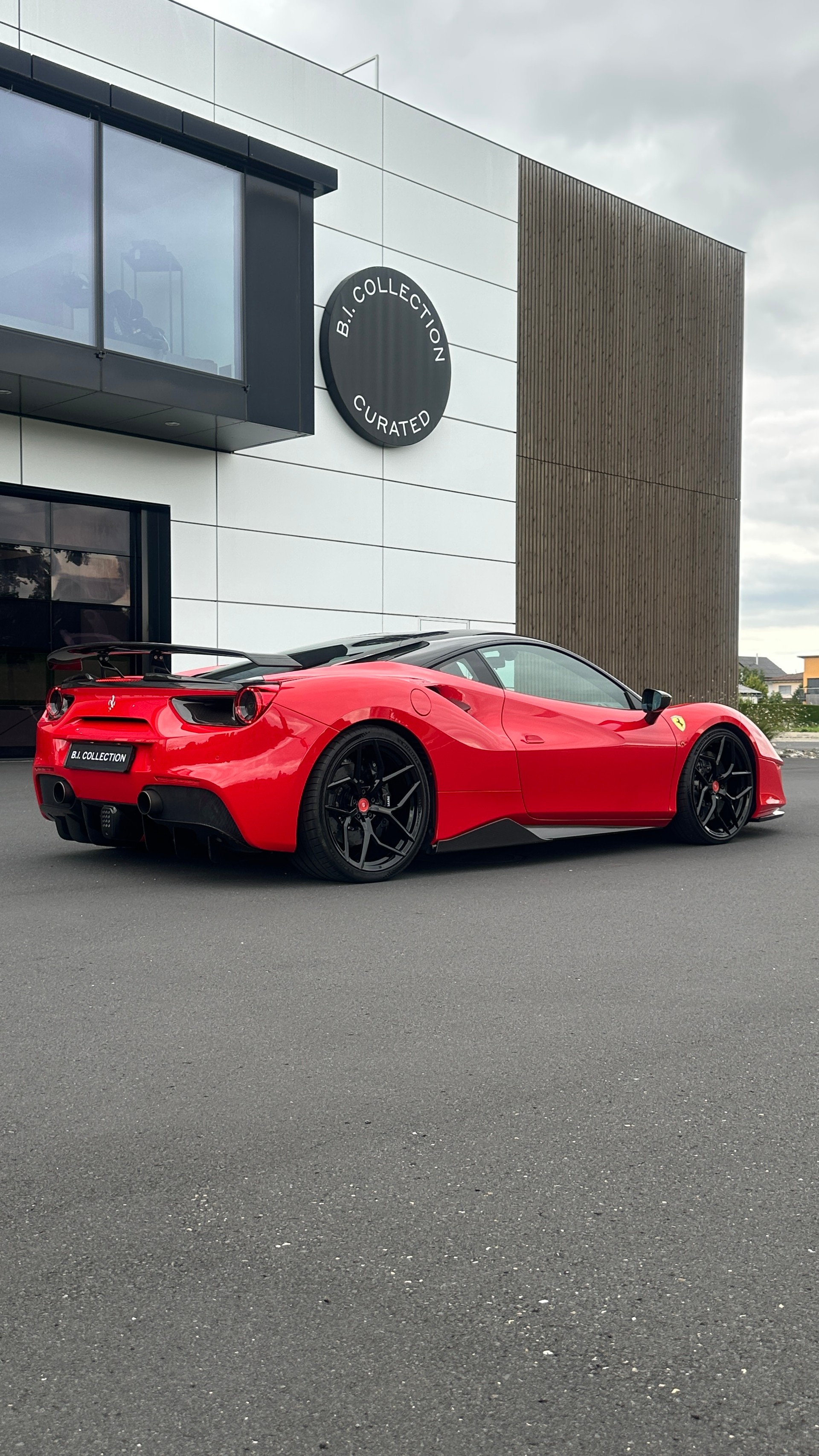 FERRARI 488 GTB 3.9 V8-image-2