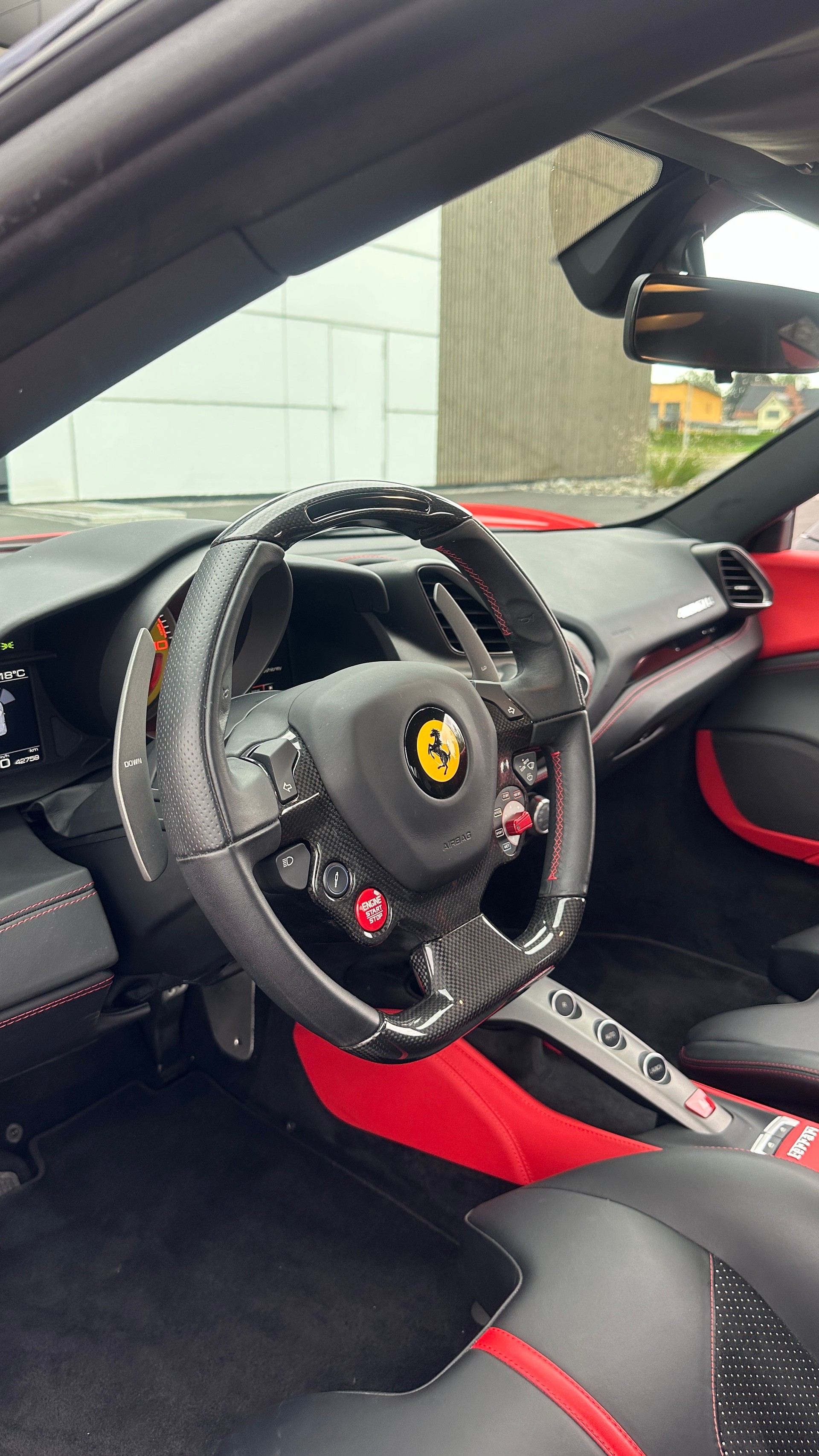 FERRARI 488 GTB 3.9 V8-image-16