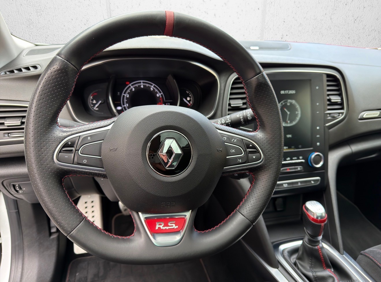 RENAULT Mégane Trophy 300-image-9