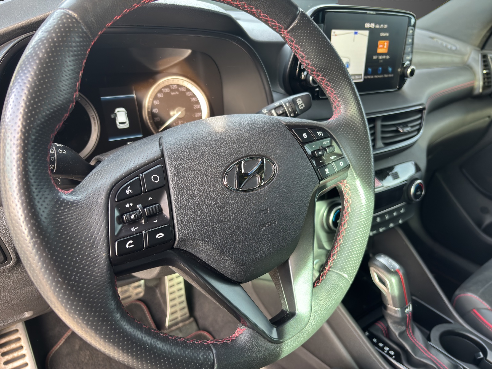 HYUNDAI Tucson 2.0 CRDI N-Line Mild Hybrid 4WD Automatic-image-4