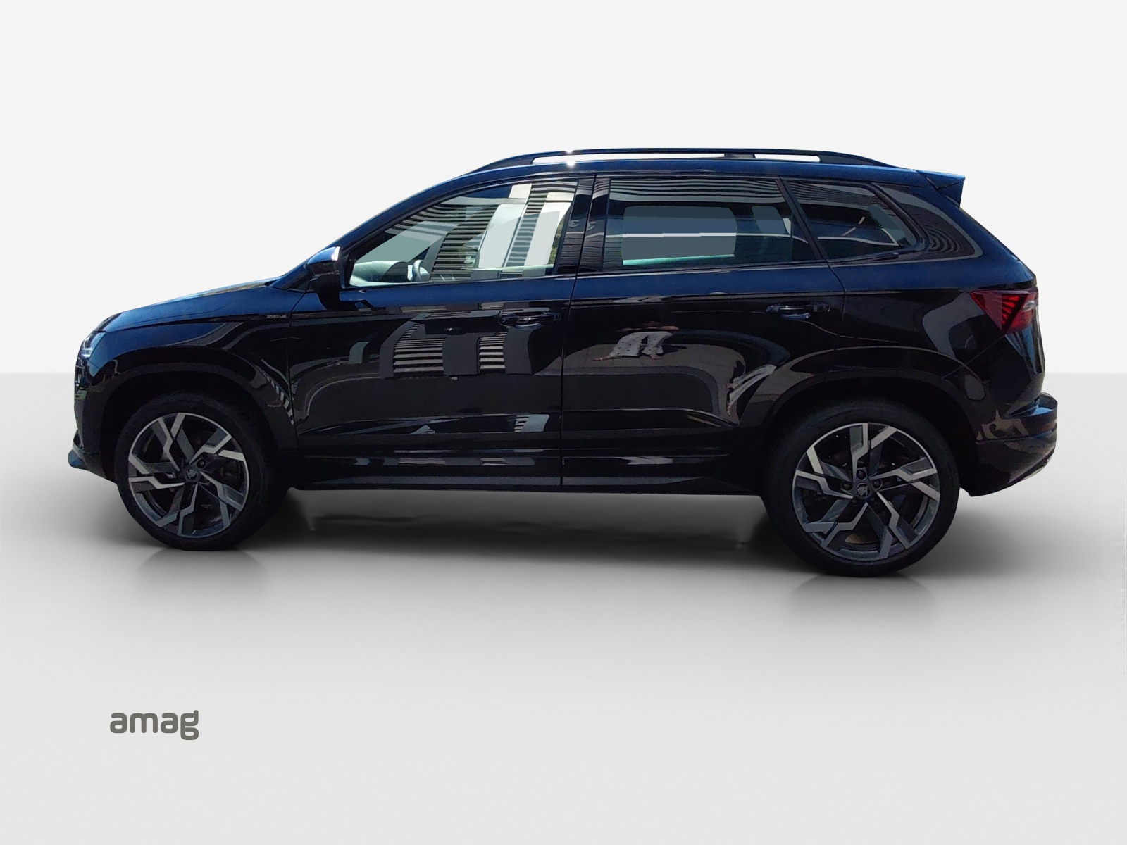 SKODA Karoq 2.0 TSI SportLine 4x4 DSG-image-1