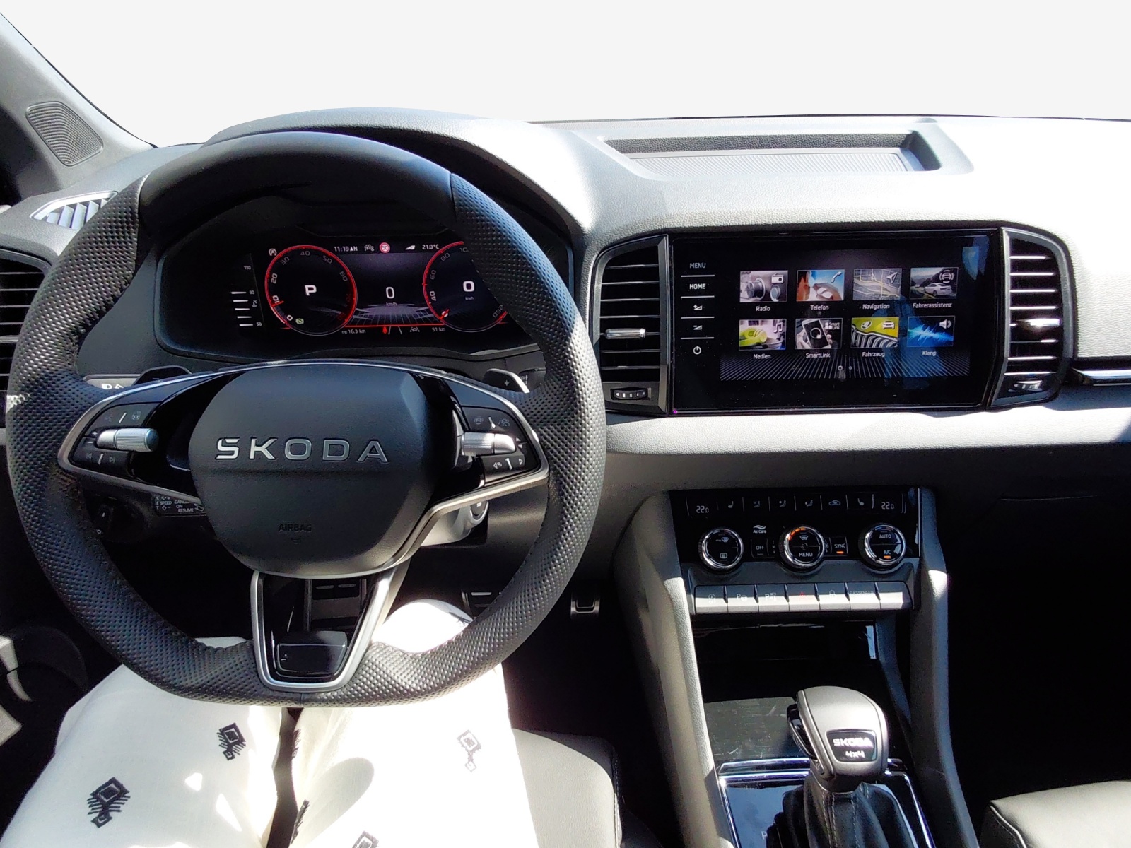 SKODA Karoq 2.0 TSI SportLine 4x4 DSG-image-8